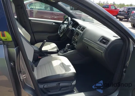 2016 Volkswagen Jetta 1.8T Sport from USA, damaged, VIN 3VWD17AJ7GM392686